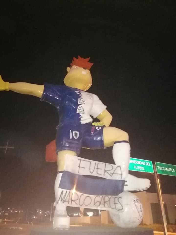 Mantas alrededor del Estadio Hidalgo piden cambio a la directiva, pues se encuentran en último lugar de la tabla de la Liga MX. Ya es la fecha 6 del torneo Clausura 2021 y los 'Tuzos' no han visto la victoria, acumulan 2 puntos de los 18 posibles y sólo tienen dos goles anotados.