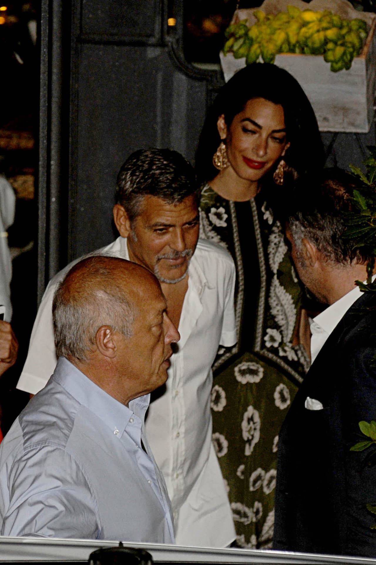 George Clooney llevó a Amal a una romántica cena.