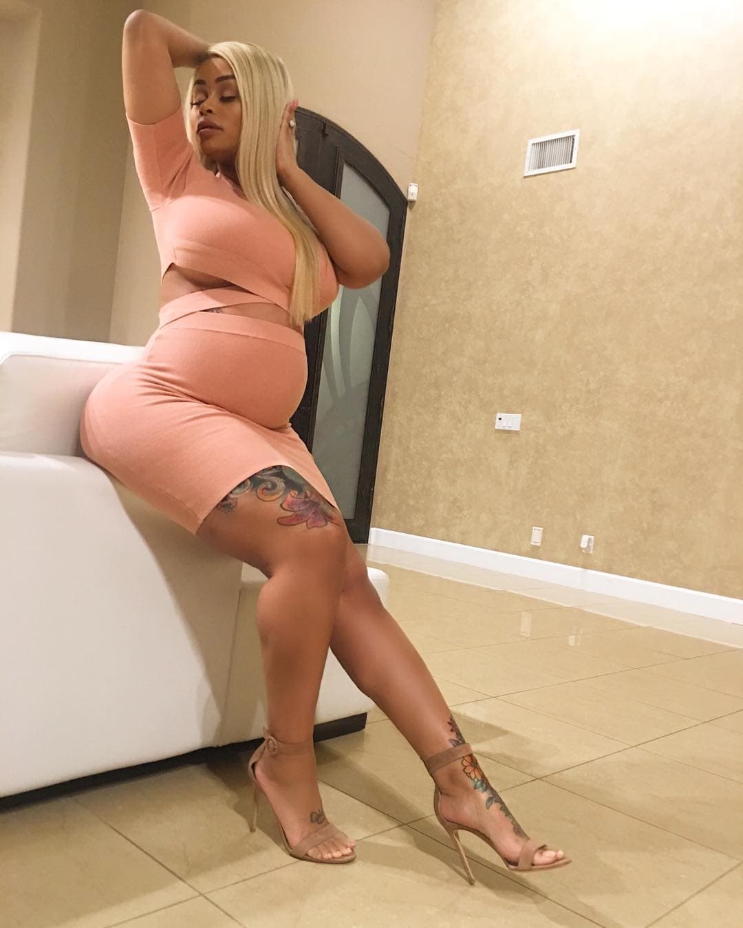 Blac Chyna ha compartido las últimas fotos del crecimiento de su pancita.