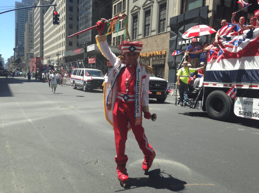 “Don Abuelo”, quien desde hace 13 años no falta al Desfile.