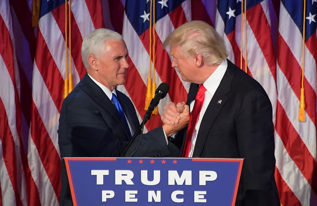 Trump pone a Pence al mando de un nuevo equipo de transición con sus hijos y asesores más leales