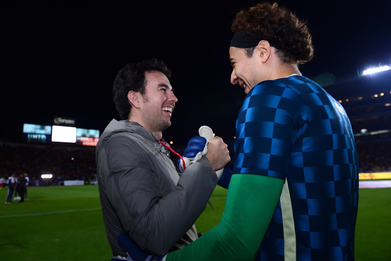 Checo Pérez quiere ser el amuleto del América