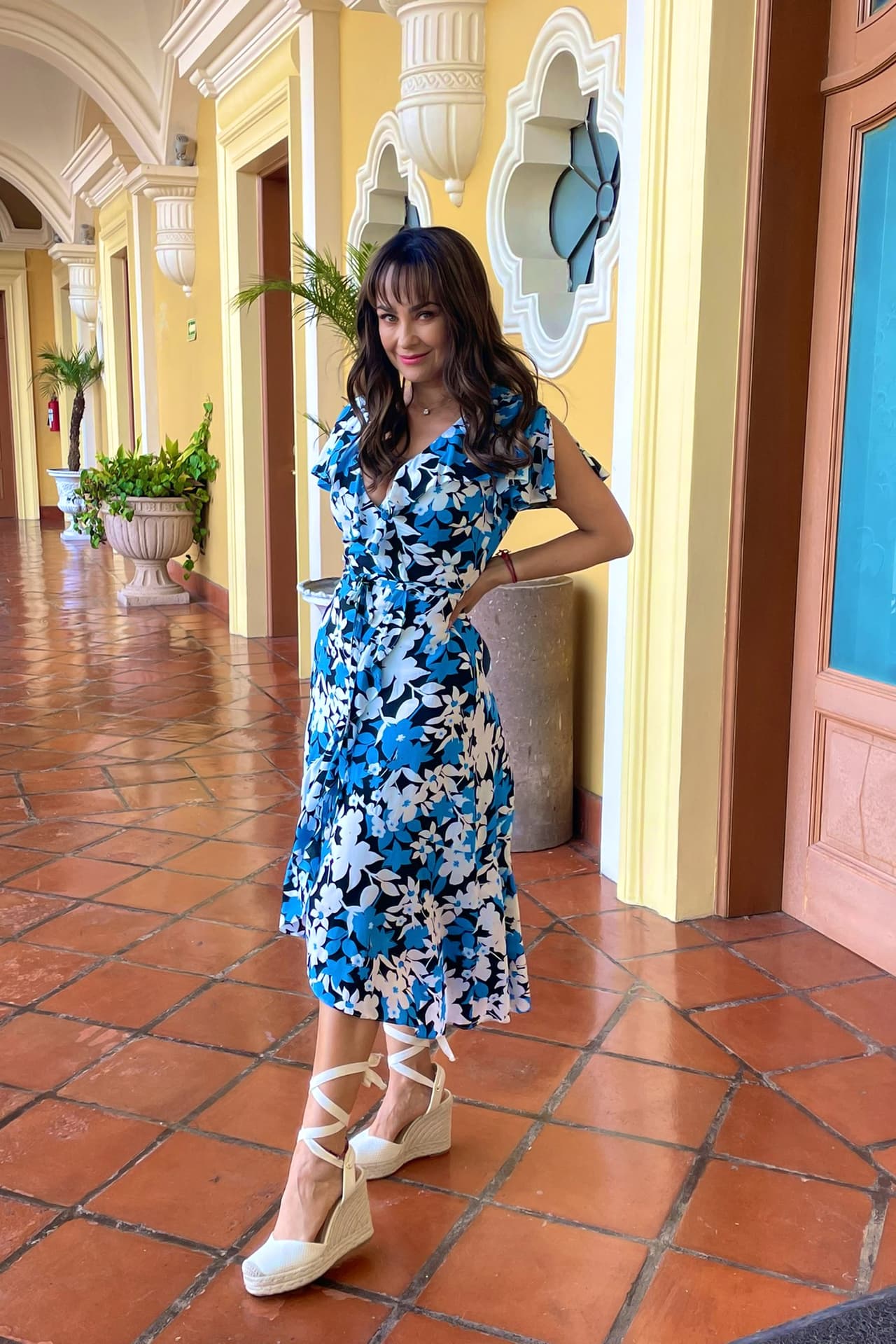 Cuando se le cuestionó cómo le hacía para lucir como actualmente está, la madre de los dos únicos
<b>hijos varones de Luis Miguel</b> lo dijo sin tapujos.
<br>