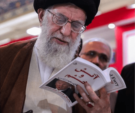 Trump sale del acuerdo nuclear y el máximo líder de Irán ¿se burla de él? en Instagram 