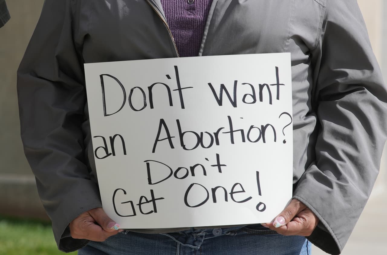 Golpe a la restricción temporal: Utah prohíbe los abortos después de las 18 semanas