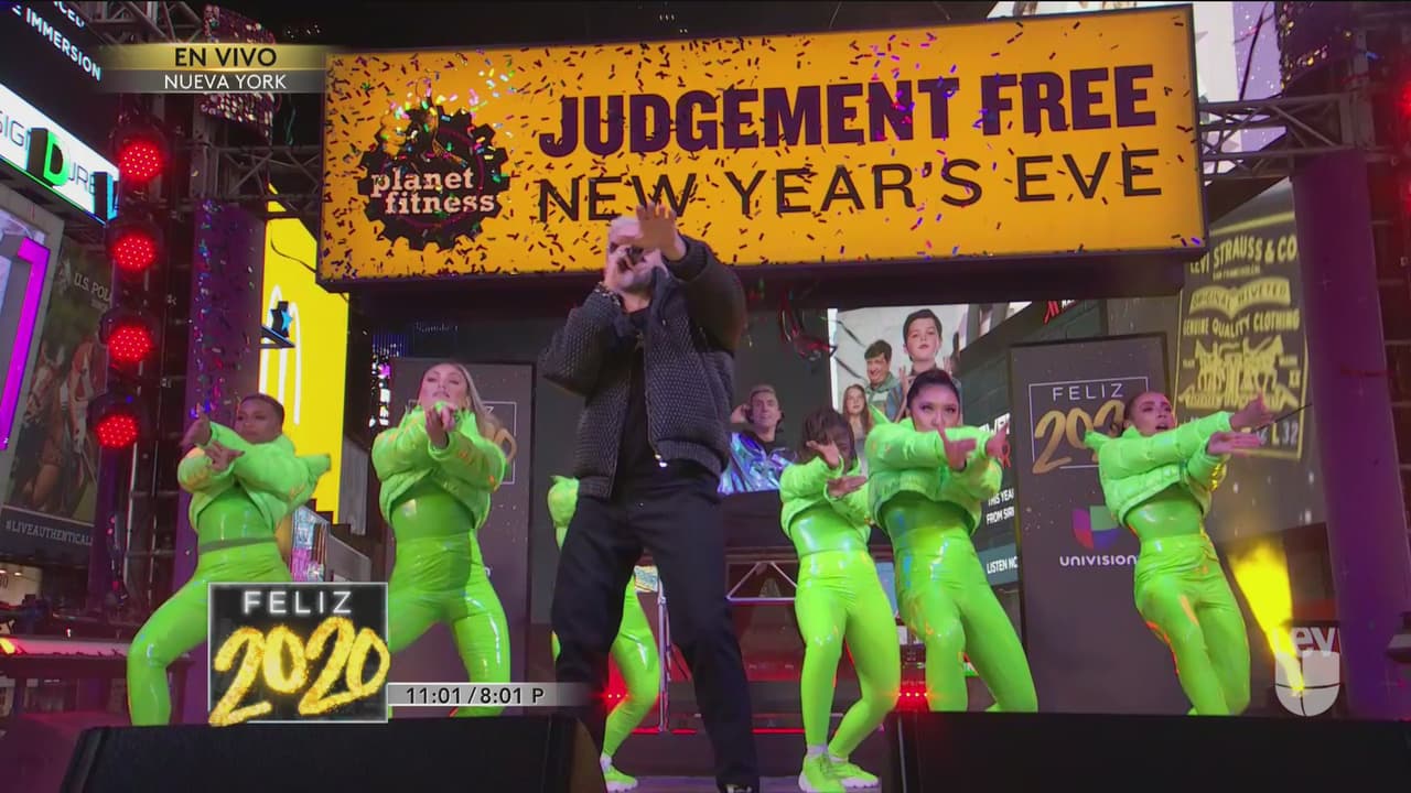 De vuelta en Nueva York, Pedro Capó tomó el micrófono.