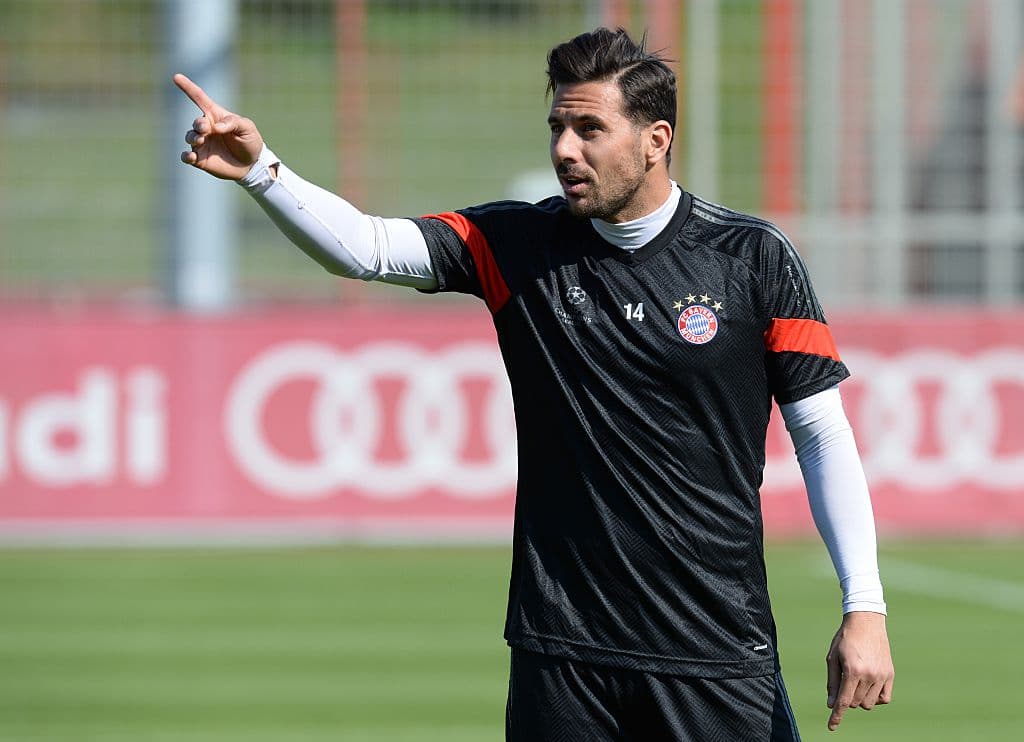 El histórico delantero peruano decidió colgar las botas a sus 41 años. Pizarro logró anotar 320 goles y dar 109 asistencias en 725 juegos jugados, además de sus 19 títulos.