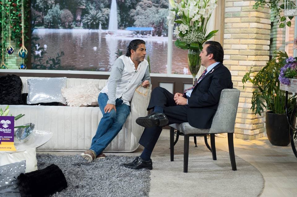 A los hombres también les encanta platicar entre amigos.