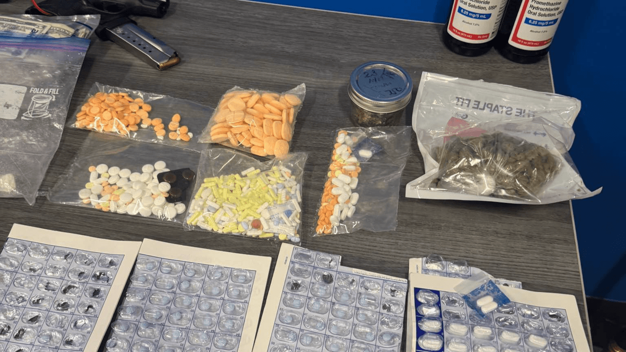 La fianza de la mujer fue fijada en $60,000. La investigación continúa.