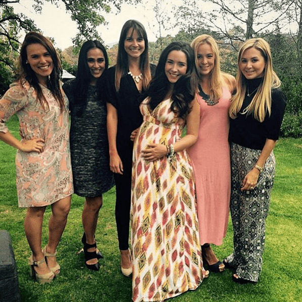 Varias famosas asistieron, como Florencia de Saracho, Thelma Madrigal y Gloria Sierra.