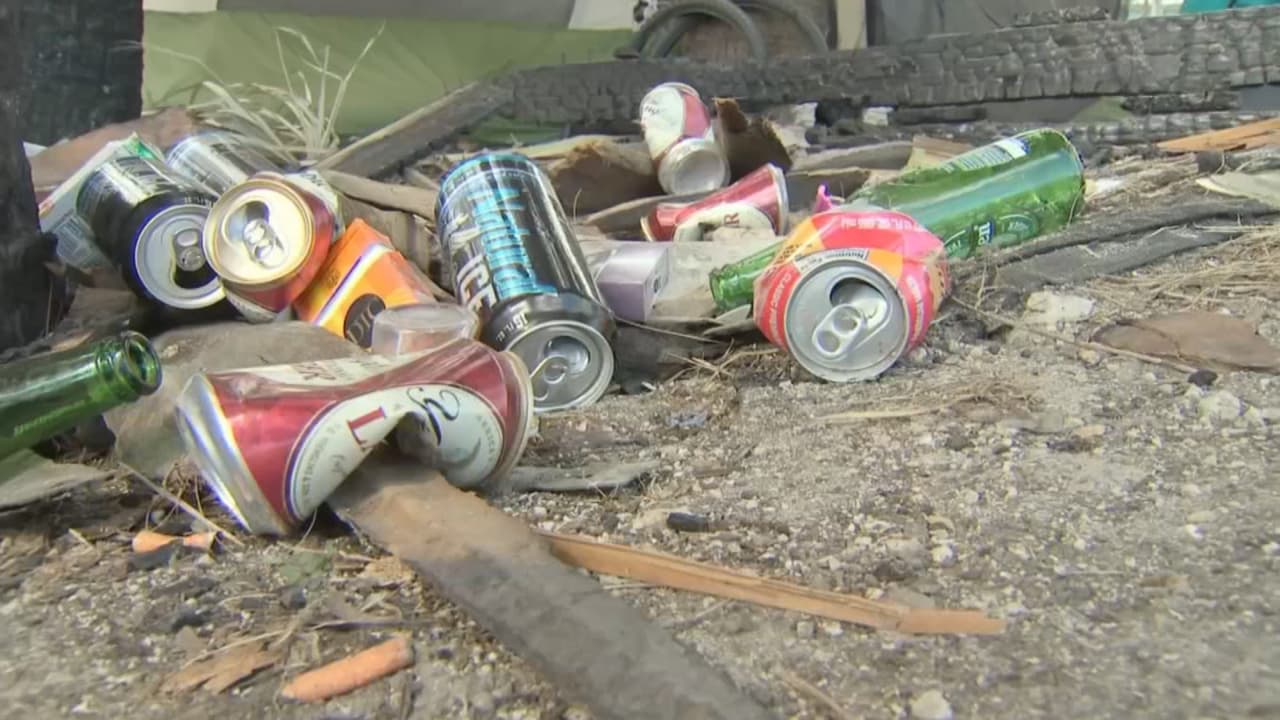 En el sitio no hay baños ni dónde botar la basura.