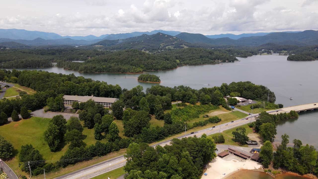 Encuentra más destinos e información local, 
<a href="https://www.univision.com/local/atlanta-wuvg/localisimo">aquí</a>.