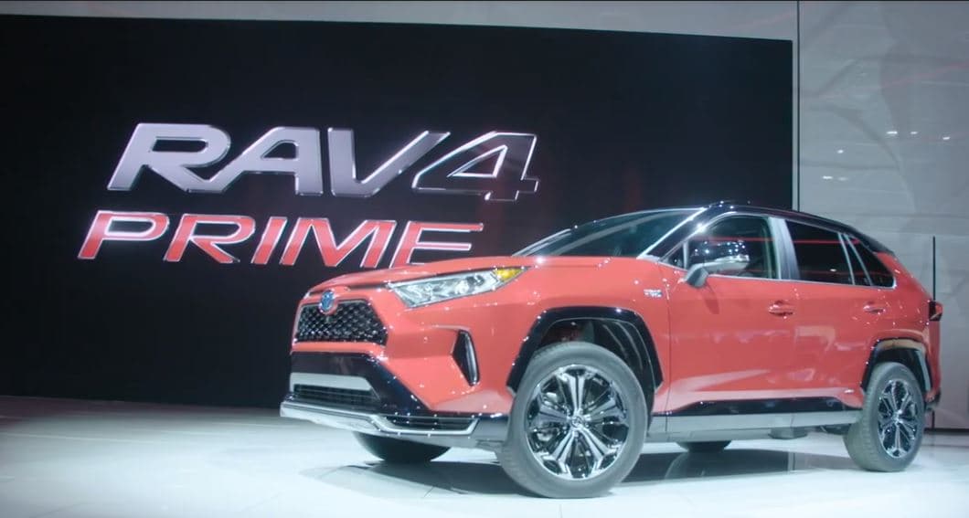 Esta es la nueva camioneta Toyota RAV 4 Prime.