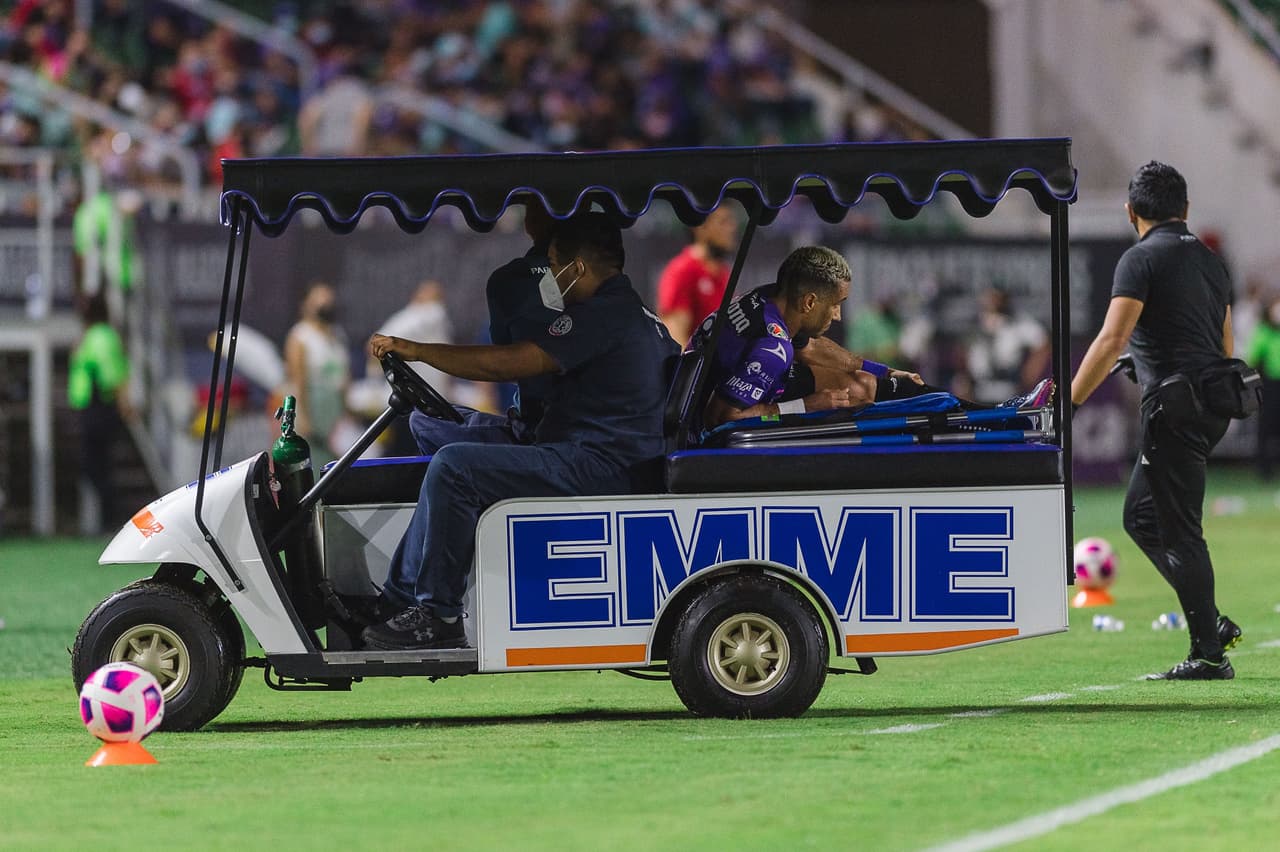 Las faltas tomaron protagonismo en la recta final y al 70', el autor del gol, Sanvezzo, salía lesionado, pero con los tres puntos para Mazatlán que llegó a 17 unidades.