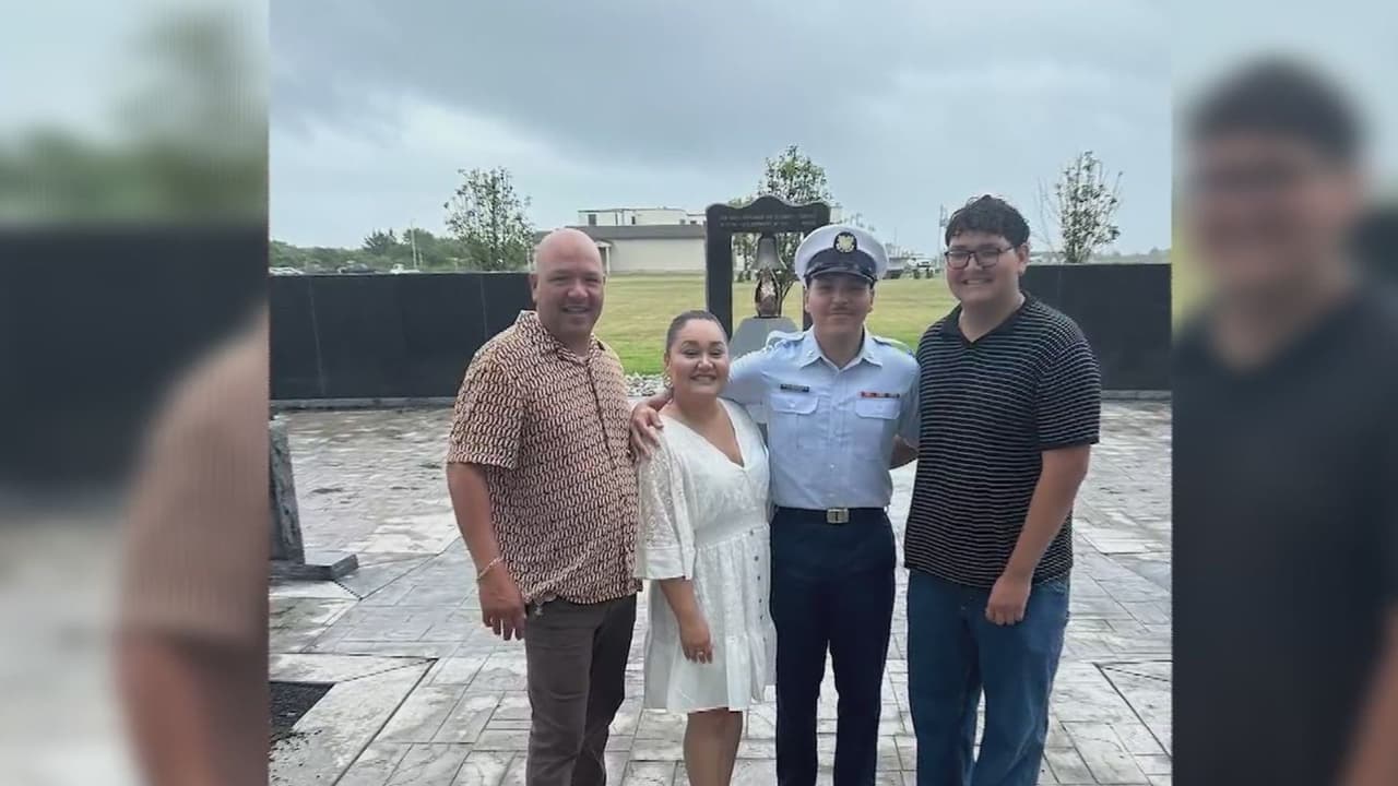 Familia hispana evacúa su hogar en Outer Banks ante los posibles estragos del huracán Erin