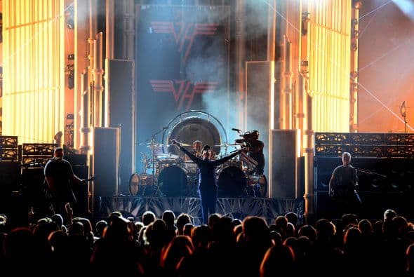 La banda hizo detonar la potencia de sus riffs con el tema 'Panama'.