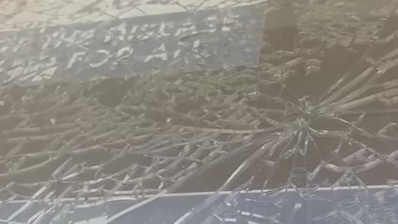 Atacan a tiros las oficinas del partido demócrata en San Antonio