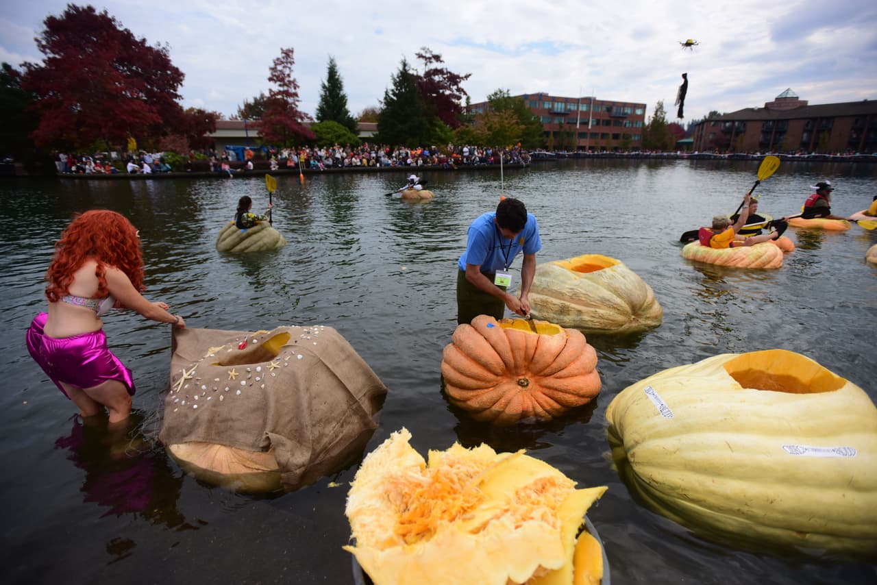 Los participantes se esforzaron muchísimo, pero algunos tuvieron que desistir después de que su calabaza se llenara de agua, sin embargo después de todo el evento resultó muy divertido para todo el mundo y unió a las familias de los agricultores.