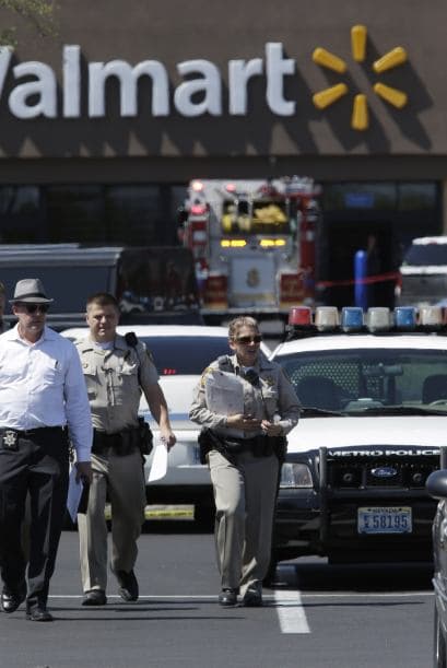 Larry Hadfield, portavoz de la Policía de Las Vegas, dijo que los hechos comenzaron el domingo a eso de las 11:30 de la mañana.