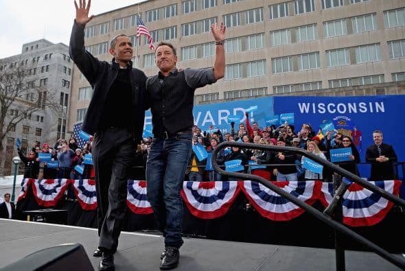 Bruce Springsteen, el rockero por excelencia, acompañó a Barack Obama en el último día de su campaña electoral. A su lado estuvo en un maratoniano viaje que les llevó por tres de los estados más reñidos de la contienda: Wisconsin, Ohio y Iowa.