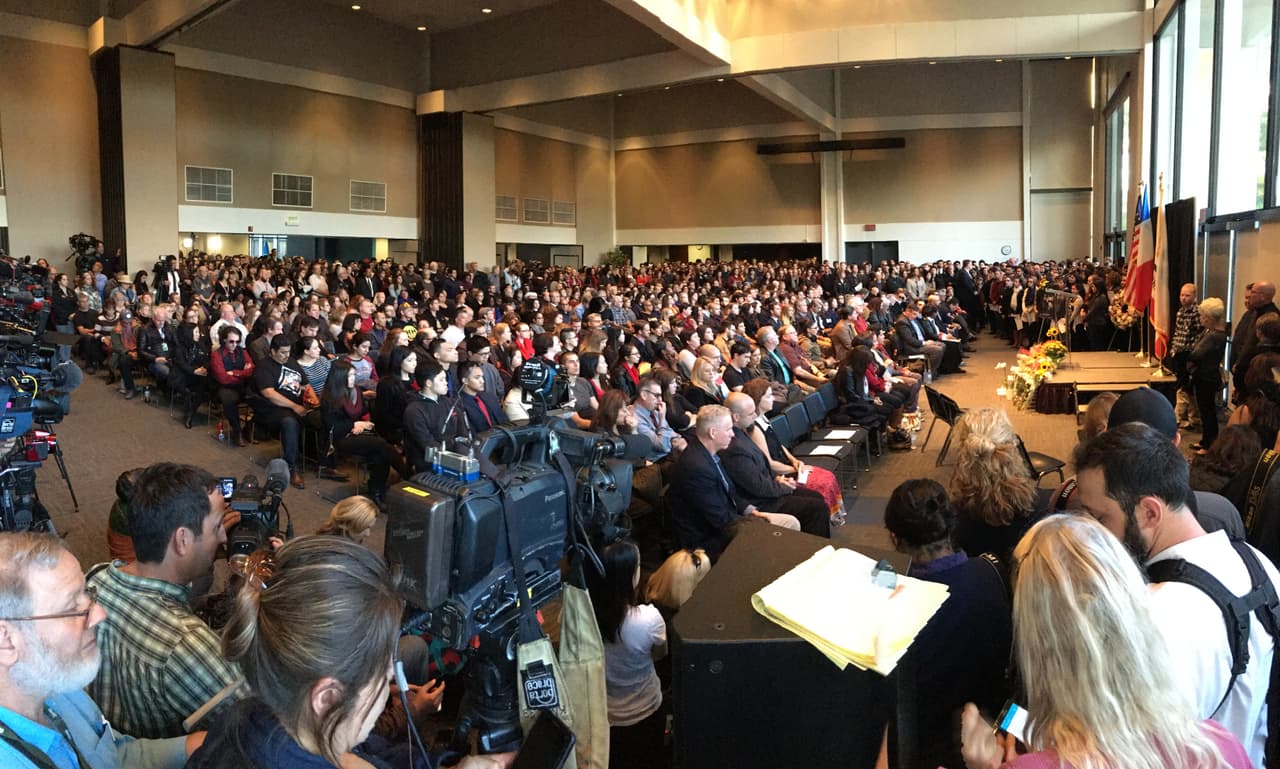 Cientos de personas recordaron a la joven fallecida en los ataques en París