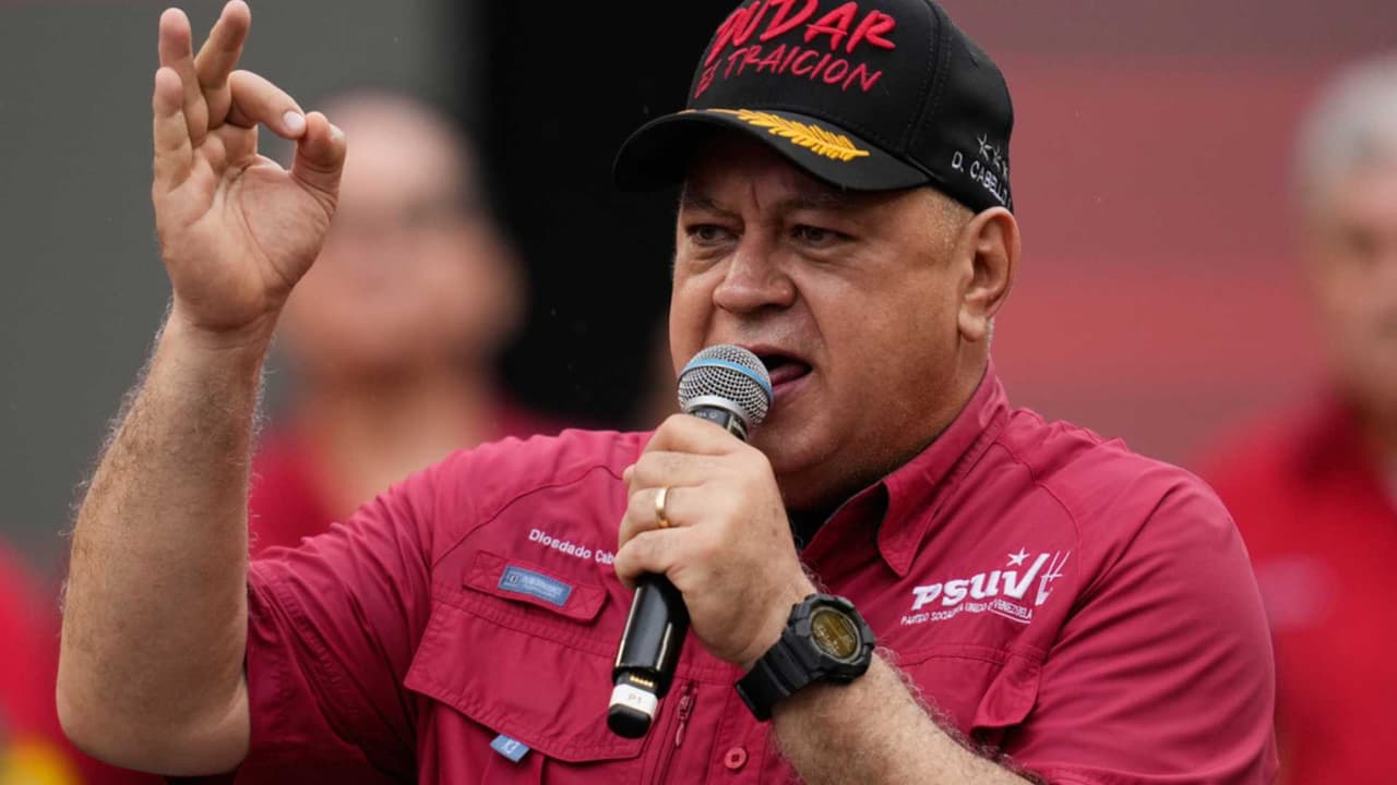 Reunión entre John Barret, enviado de EEUU y Diosdado Cabello desata polémica internacional