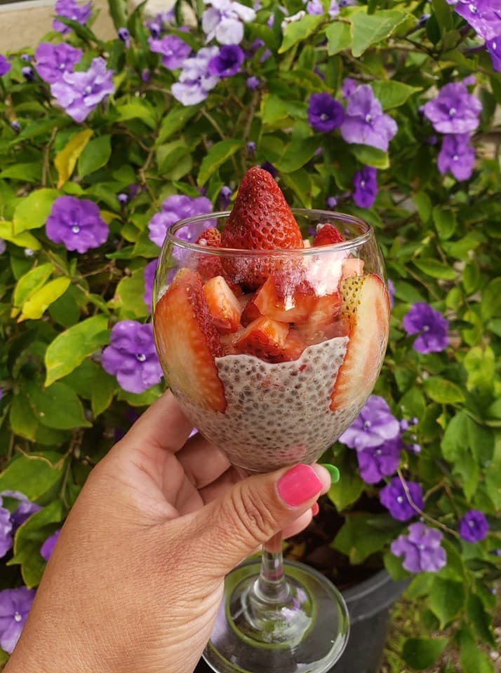 "Buenos d´ías. Doy inicio a este
<a href="https://www.facebook.com/hashtag/reto28libredeaz%C3%BAcar?epa=HASHTAG">#reto28libredeazúcar</a>con este pudín de chia. Provecho y bendiciones a tod@s que llevarán acabo esta aventura nutricional por nuestra salud. GRACIAS a tod@s l@s involucrados en traernos este
<a href="https://www.facebook.com/hashtag/reto28?epa=HASHTAG">#reto28</a>renovado.
<a href="https://www.facebook.com/hashtag/drjuanrivera?epa=HASHTAG">#drjuanrivera</a>
<a href="https://www.facebook.com/hashtag/sabrinahernandezcano?epa=HASHTAG">#sabrinahernandezcano</a>🙂🙏💪💚👍" María Figueroa en
<a href="https://www.facebook.com/groups/reto28/" target="_blank">el grupo de Facebook</a>.