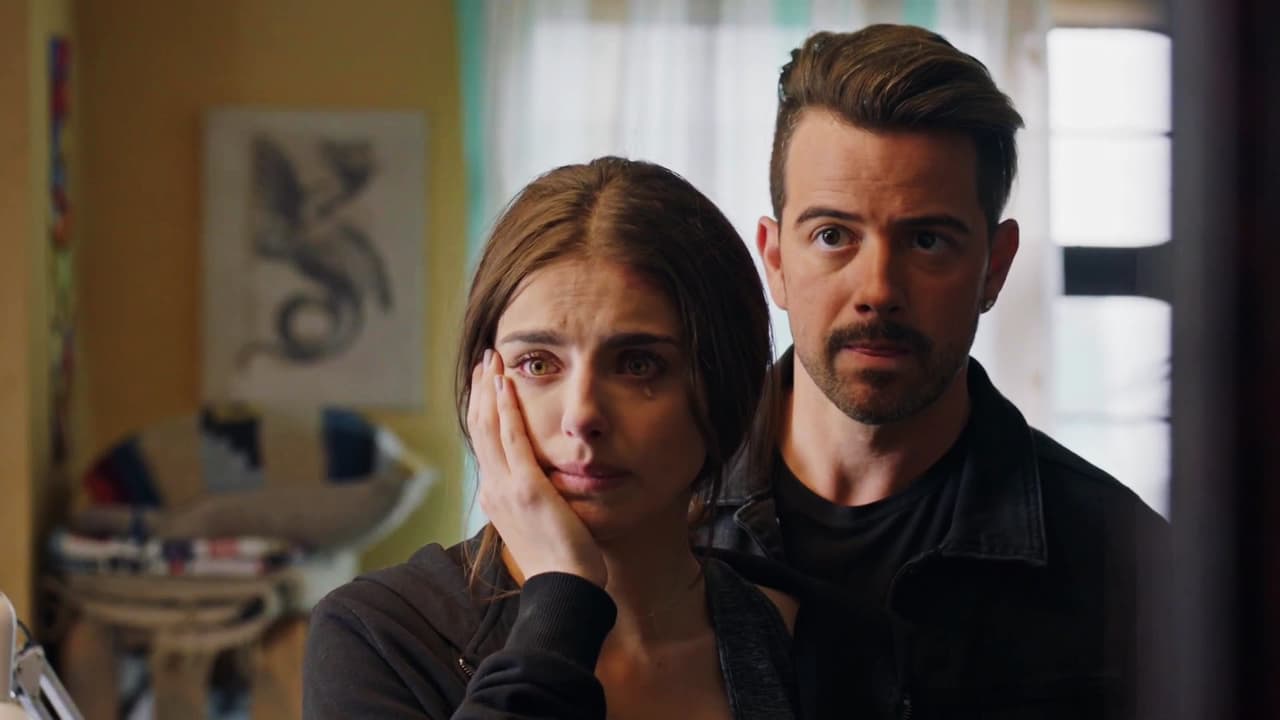 Yamelí no pudo guardar más su secreto y le reveló a Juanjo su verdadera identidad. Al saberlo, el corazón de él volvió a latir, pues siempre había estado enamorado de ella y finalmente se lo confesó.