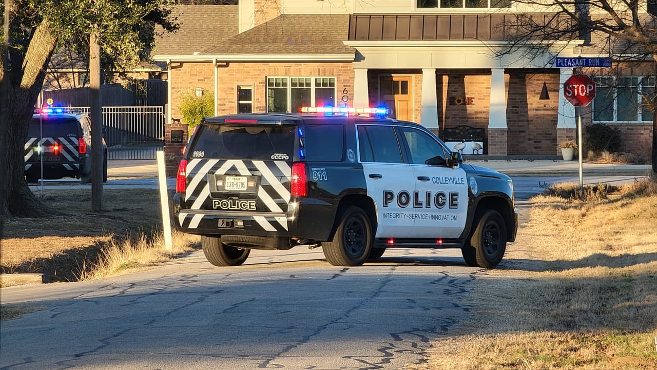 Los arrestos fueron hechos en horas de la tarde del domingo, por oficiales de la vigilancia antiterrorista. Los menores permanecen detenidos mientras son interrogados.