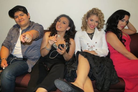 Y mucho, mucho compañerismo. Aquí vemos a Stephanie Guzmán, Michelle Lardiere, Paloma Carrasco y Geissie Torres.