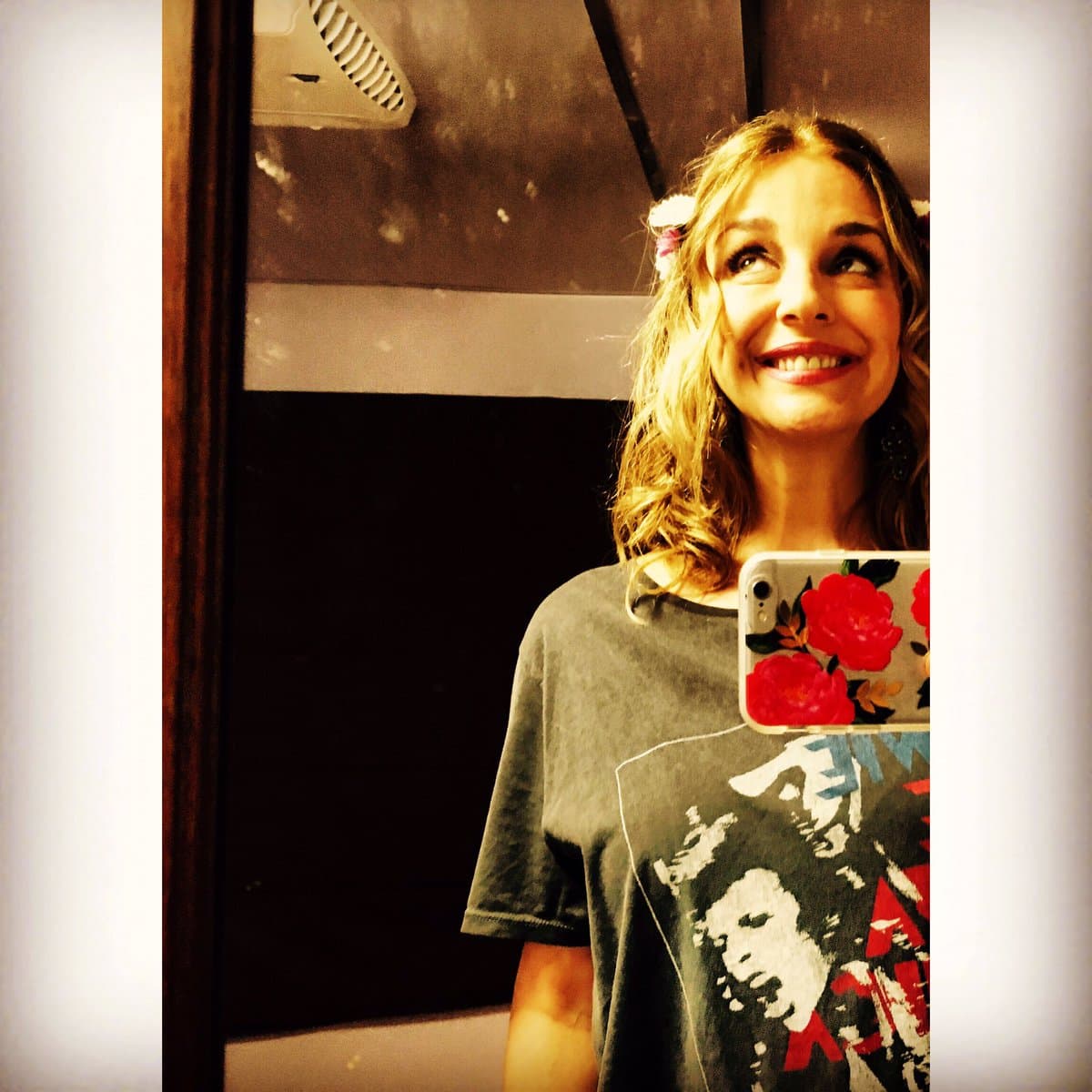 Desde muy joven comenzó a sobresalir en el mundo del espectáculo.