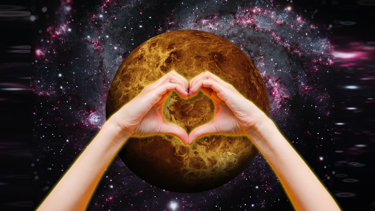 El día 6 de marzo con Venus en Acuario inicia una forma nueva de amar, se rompen todos los tradicionalismos de las convenciones, las rutinas, y el amor se presenta una forma variada ya no hay temor a inventar algo nuevo a la hora de la intimidad o de la exploración mutua.