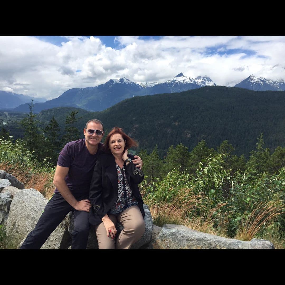 Aunque pudo hablar con su mamá a través de las cámaras de Despierta América, Alan Tacher no quería dejar pasar la oportunidad de felicitarla también a través de las redes sociales.