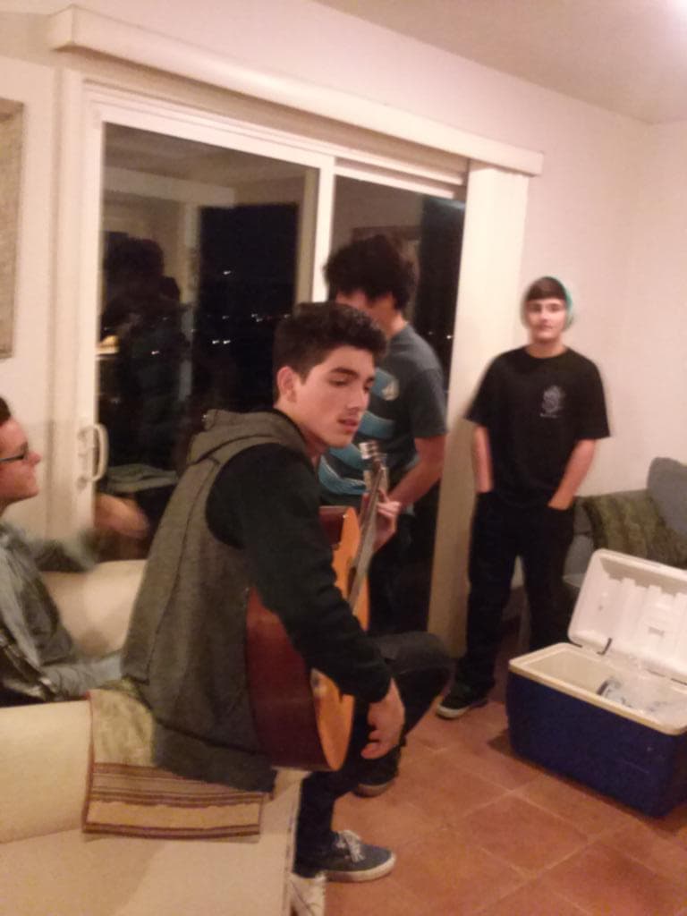 Para Próspero la música lo es todo. Este chico nos conmovió con su voz. Ahora mira cuánto ha crecido.