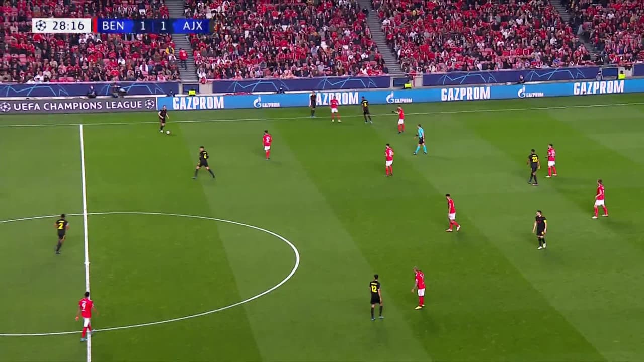 ¡Se sacó la espina! Haller puso el 1-2 y retomó la ventaja para el Ajax