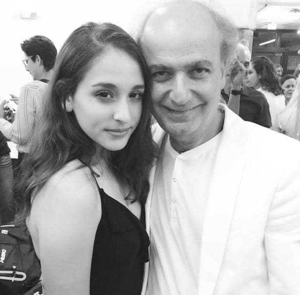 El compositor venezolano Eduardo Marturet es otro de sus pilares musicales.