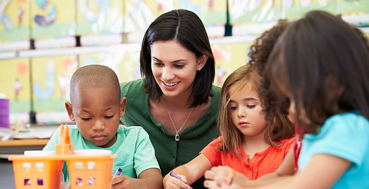 Florida Central presenta escasez de cientos de maestros a días del inicio a clases
