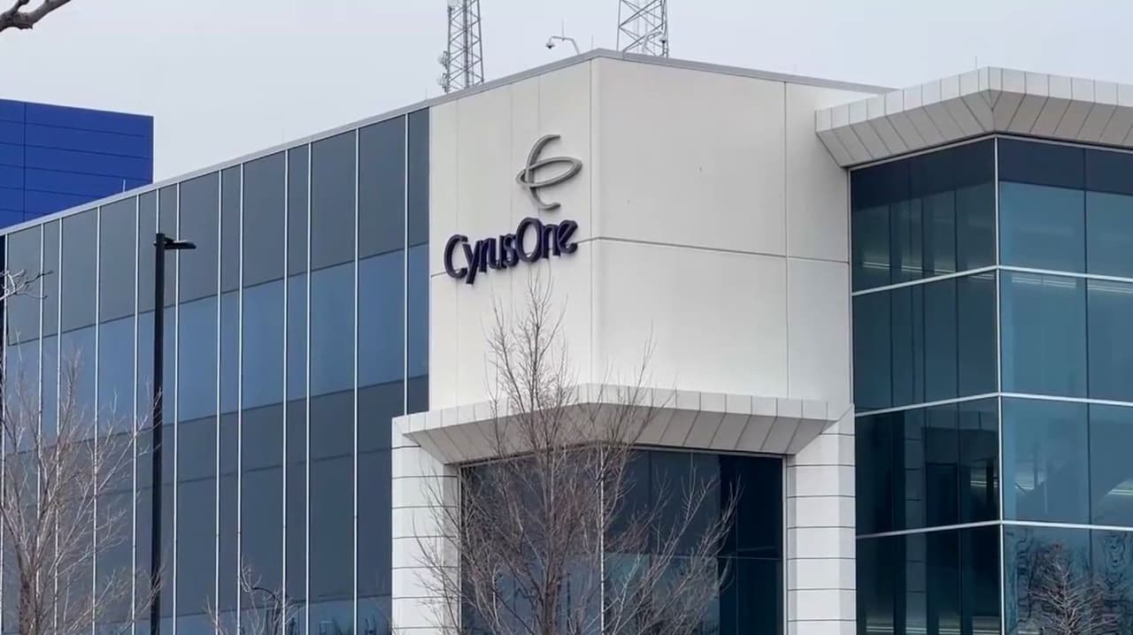 Ruido de centros de datos en Aurora: qué cambiaría con la nueva ordenanza y cómo te afecta