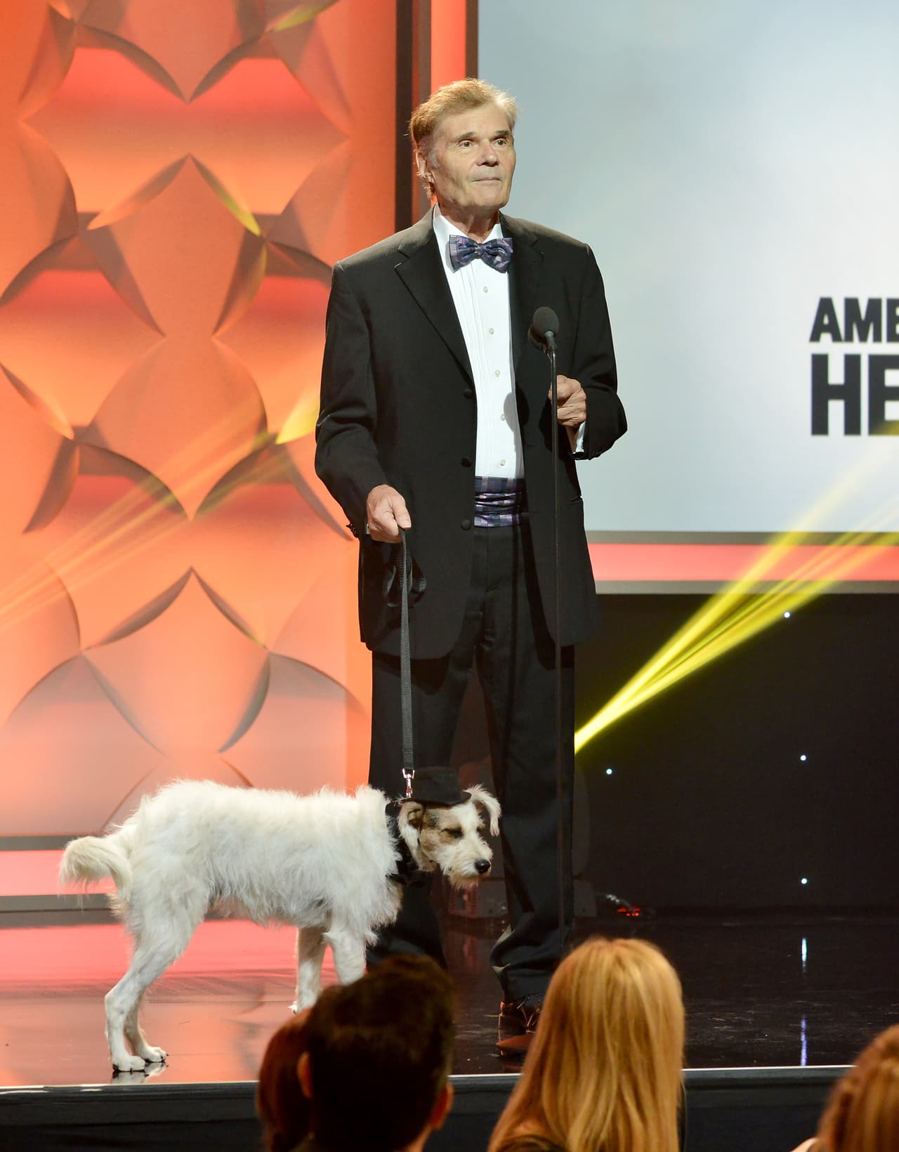 También es un gran amante de los canes, por lo que no fue raro que lo invitaran.