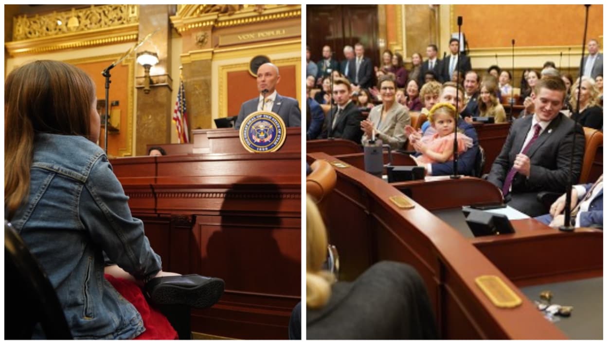 Los niños muy atentos en las palabras del gobernador.