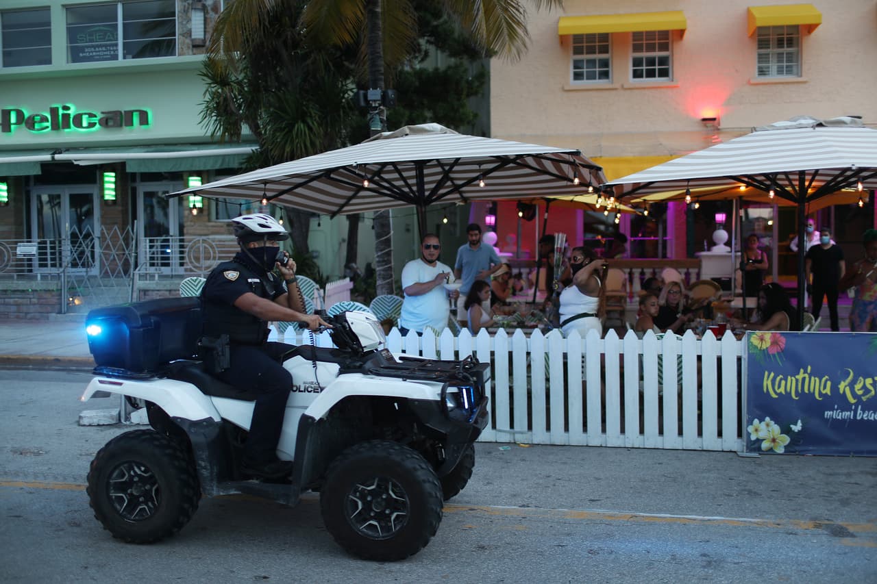 Lo que debes saber del toque de queda en Miami-Dade y Broward la noche de Navidad para evitar problemas con la policía