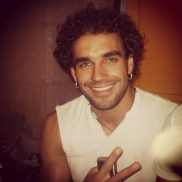 Nacido en Río de Janeiro, Brasil, un 19 de mayo de 1982, Marcus Ornellas comenzó muy joven su carrera en el modelaje, interesándose rápidamente por la pantalla chica.