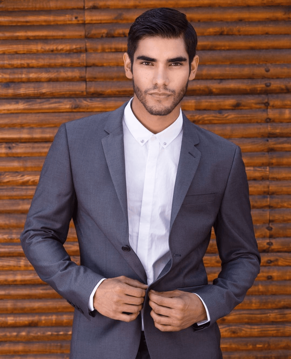 Pero lo que sin duda es de impacto, es su hermano menor,
<b>Miguel Ángel</b>, quien también ha incursionado en el modelaje y no tiene nada que envidiarle a su hermana.