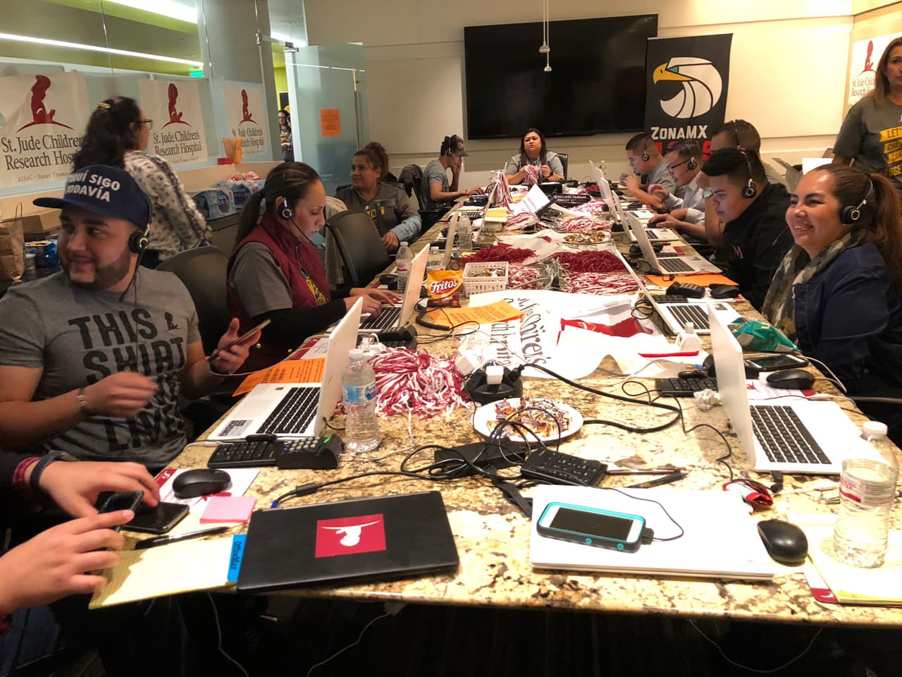 Los voluntarios no pararon de sonreír durante los 2 días del 
<b>Radiotón 'Promesa y Esperanza'</b>.
<br>
<br>
<b>DONA AQUÍ: <a href="http://bit.ly/UnidosConStJude" target="_blank">bit.ly/UnidosConStJude</a></b>