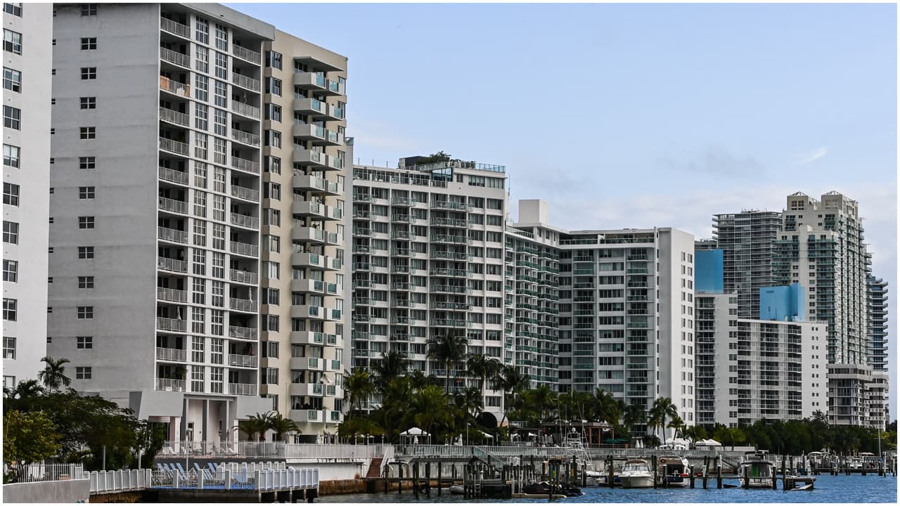 Nueva ley aprobada en Florida pondrá límites a las asociaciones de condominios