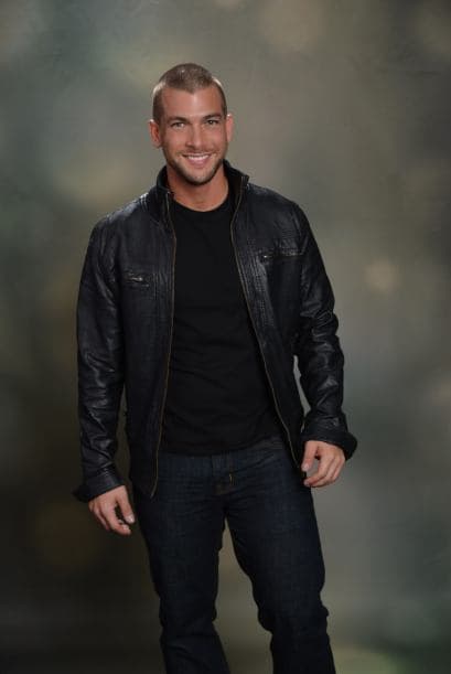 Carlos dará lo mejor de si para que vivas una experiencia inolvidable tras bambalinas.