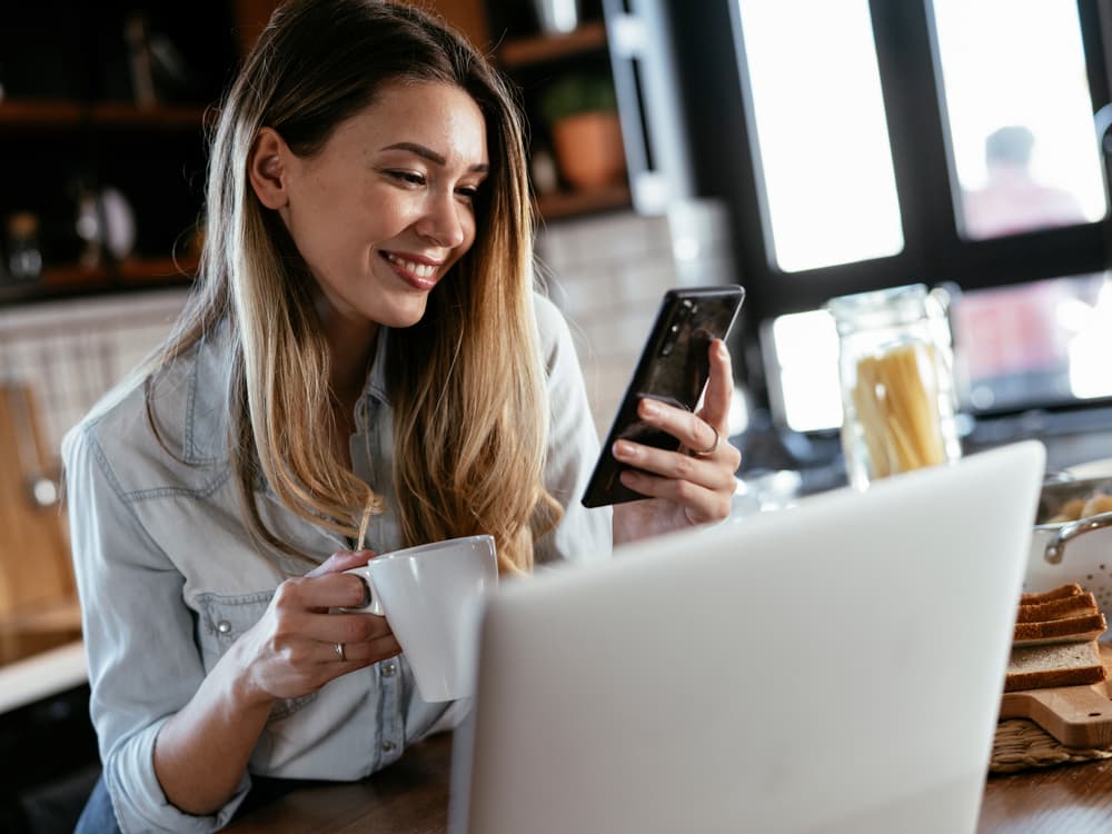 Habrá ciertas tendencias que harán que te sientas inseguro de lo que quieres hacer, sin embargo, te sorprenderás cuando un miembro de tu familia o un amigo, que te debe algo desde hace tiempo, te invite, te regale una entrada para un concierto, un viaje corto, una comida en un restaurante muy bueno.
<br>