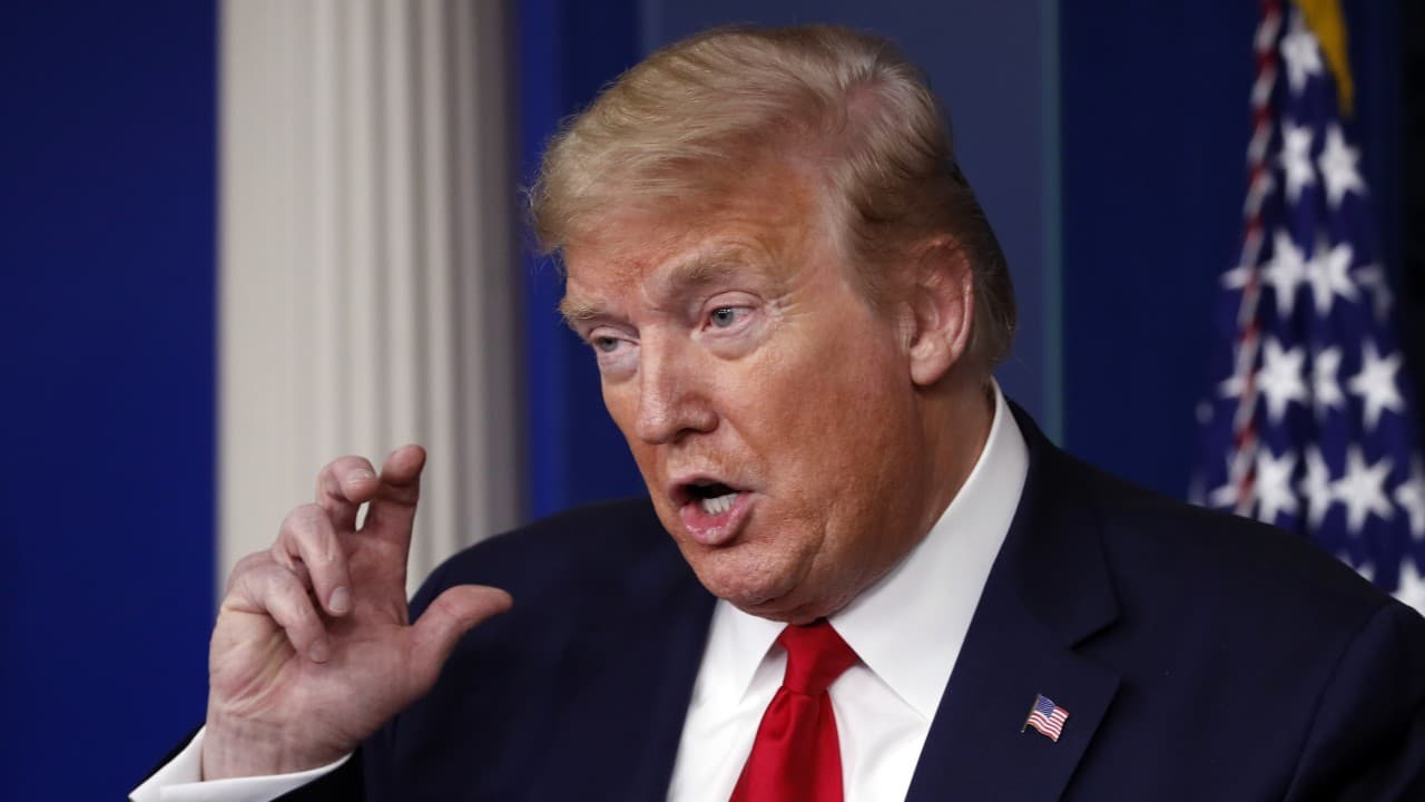 De Trump a la 'sopa de murciélago': así funciona la 'infodemia', la información errónea sobre el coronavirus