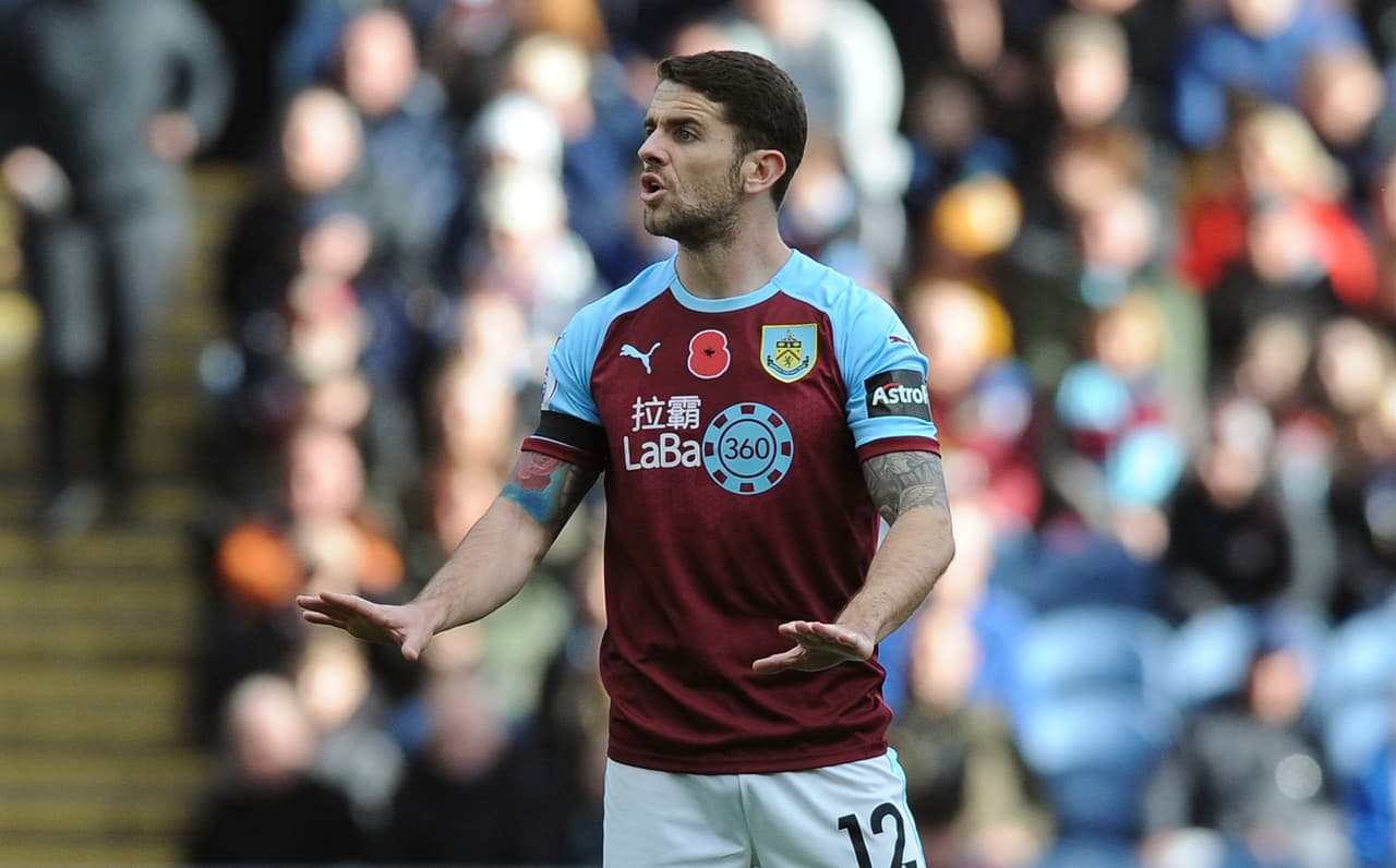<b>Robbie Brady (Burnley)</b>
<br>Posición: Delantero
<br>Edad: 28
<br>Valor actual: 4.80 MDE