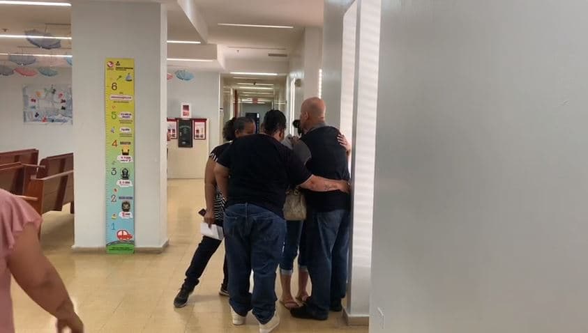 Entrevistan a padres de niño que fue encontrado caminando solo por las calles de Caguas